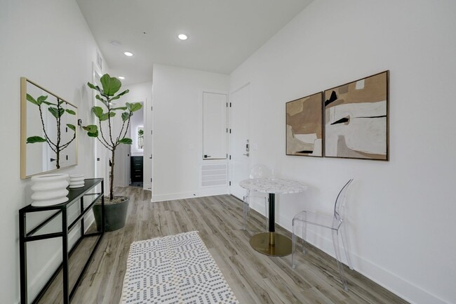 Photo - University Oaks – Modern Luxury Living in the Heart of Houston