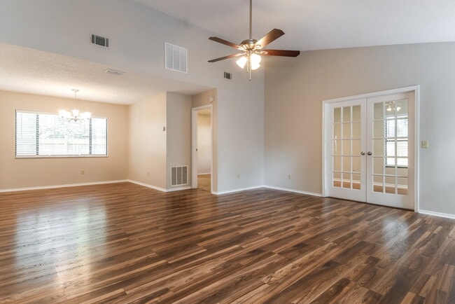 Photo - 1476 Apple Oak Ct