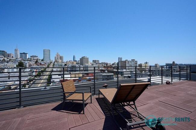 Building Photo - Polk Gulch: Modern 4th Floor Condo w/ in-unit W/D, Garage Parking & Shared Roof Deck Unit 1635 California St. #46