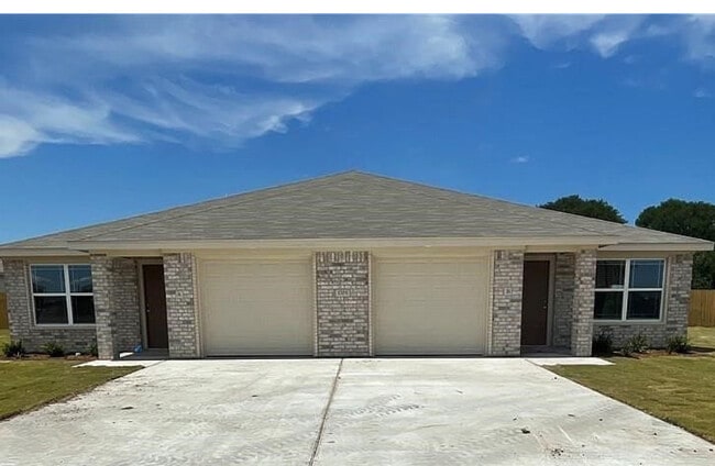 Photo - 1705 Castroville Trl Unit 1