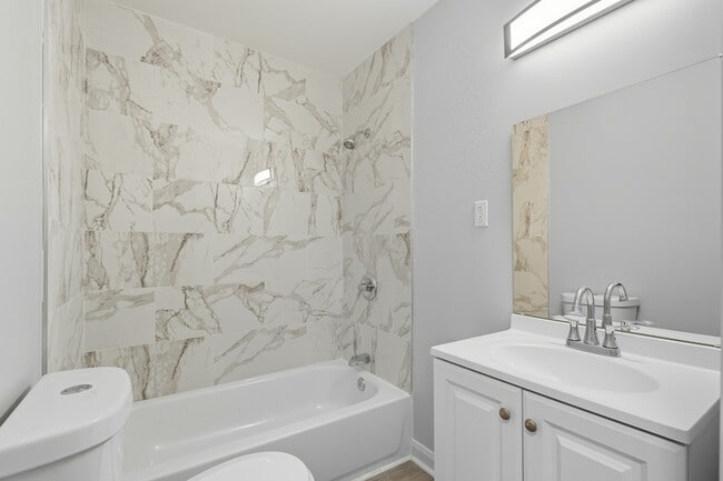 Photo - 7910 Beechnut Rd