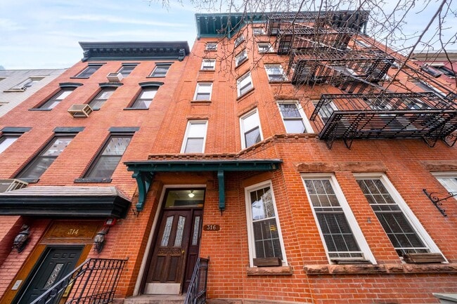 Building Photo - 316 Hudson St Unit #1A Rental