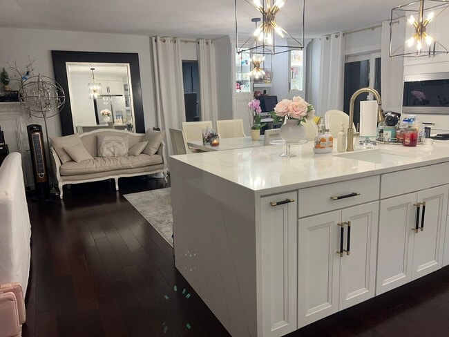 Photo - Gorgeous, fully remodeled 5 bed 3 bath centrally located in Great Falls