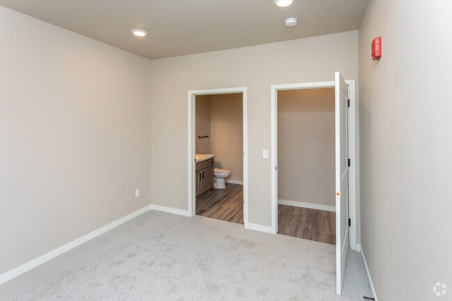 2BR, 2BA - 1,125SF