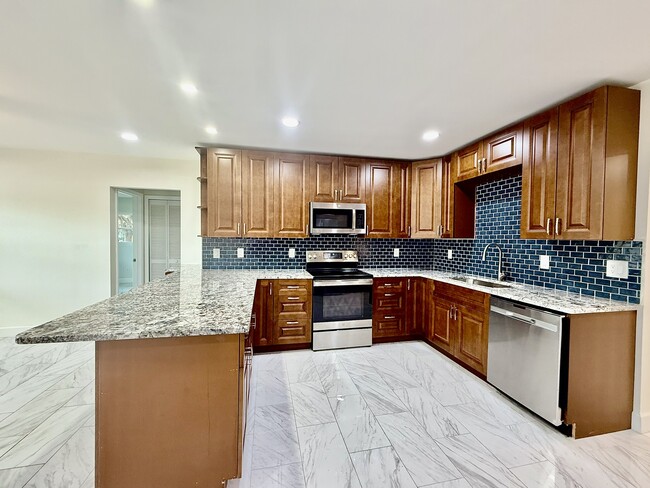 Photo - 2014 Pinehurst Dr