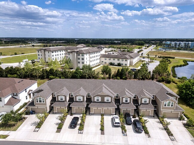 Photo - Stunning 3 Bed Townhouse for Rent in Lakewood Ranch! Spacious, Modern, and Move-In Ready!