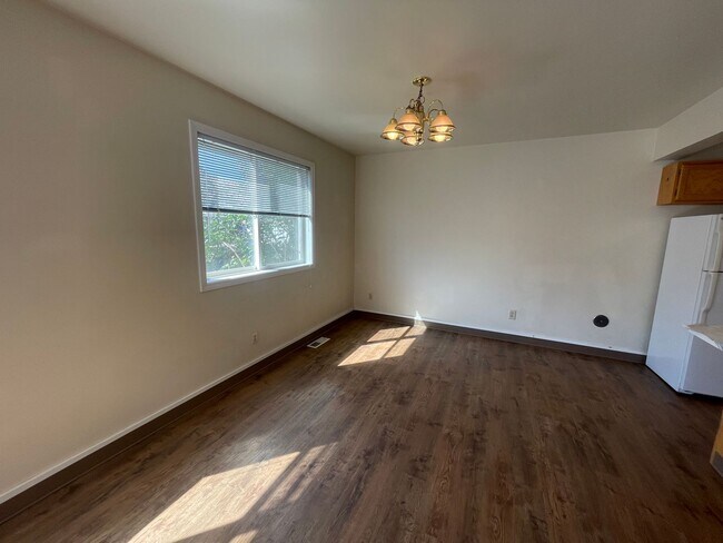 Photo - 1300 N Brooklane St Unidad 2
