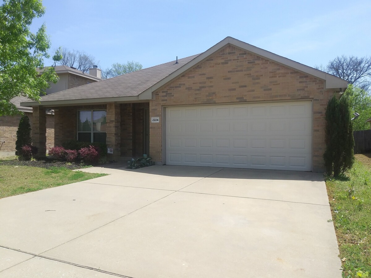 Beautiful 4/2/2 With Community Pool in Mes... - Beautiful 4/2/2 With Community Pool in Mes... House