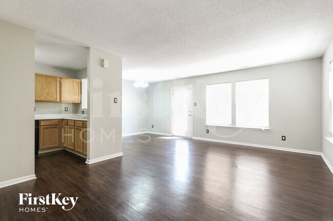 2733 Redland Ln