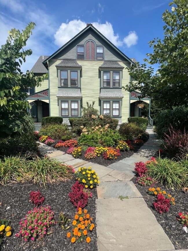 Building Photo - 182 Morris St Unit B