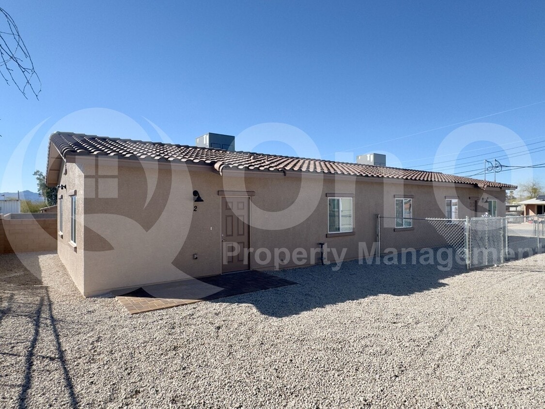 Photo - 430 East Wilcox Drive