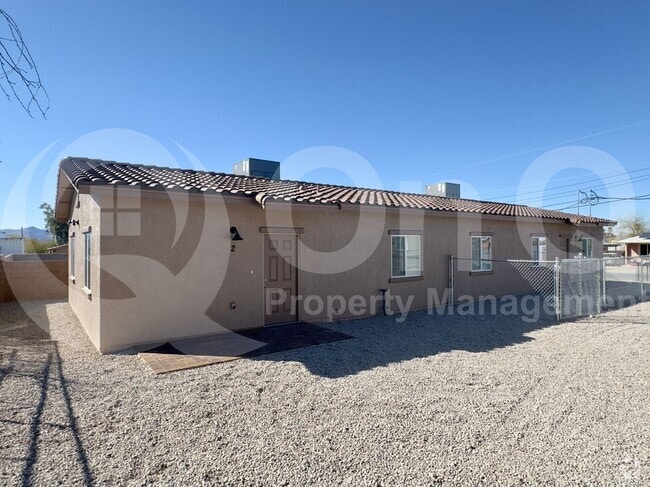 Building Photo - 430 E Wilcox Dr Rental
