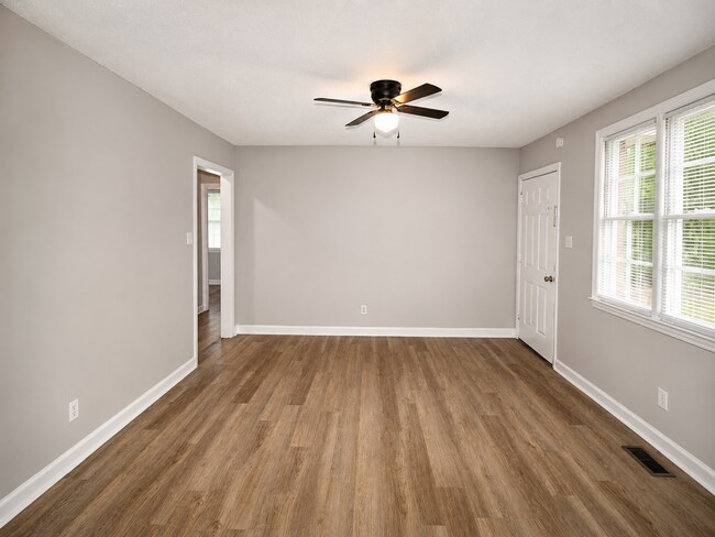 Photo - 1502 Woodmere Dr