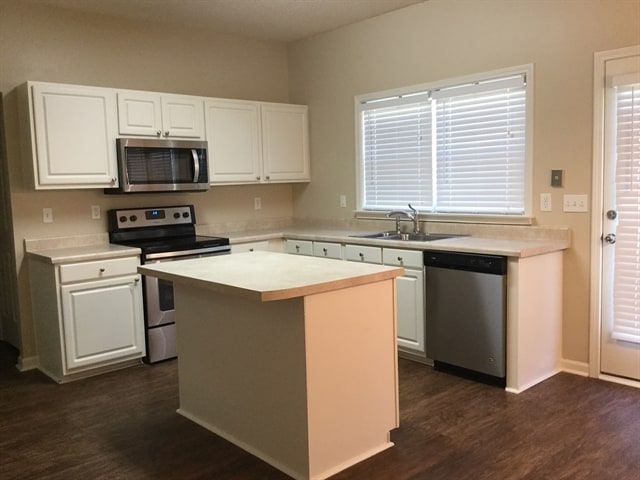 Photo - 105 Bay Hill Dr