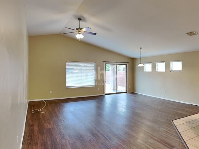 Photo - 4013 E Shadow Branch Dr