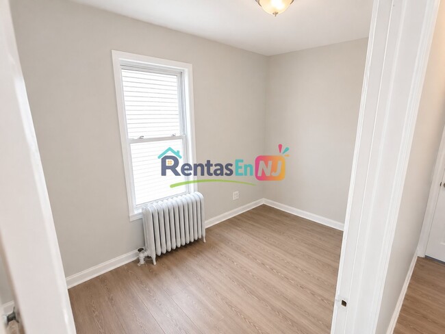 Photo - 198 Parker St Unidad 2B
