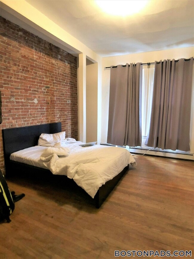 Photo - 21 Cortes St Unit 01