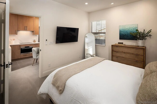 Photo - "Cozy 2-Bed Retreat in Chula Vista – Your Perfect California Haven!"