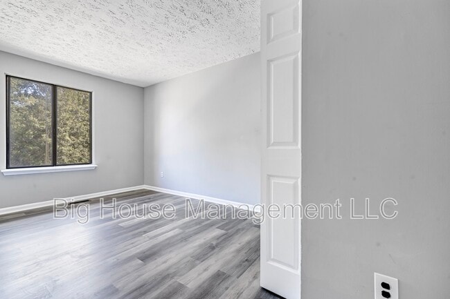 Photo - 9 Kings Wharf Pl