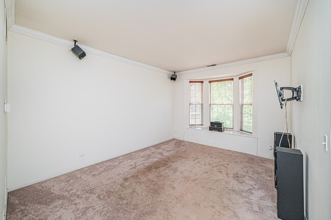 Photo - 1060 Ellsworth Dr
