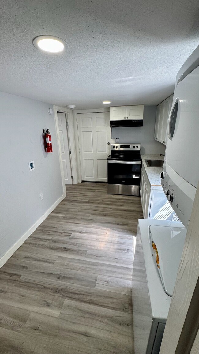 Photo - 1322 Avenue L Unit 7