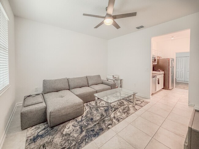 Photo - 1131 Pomelo St