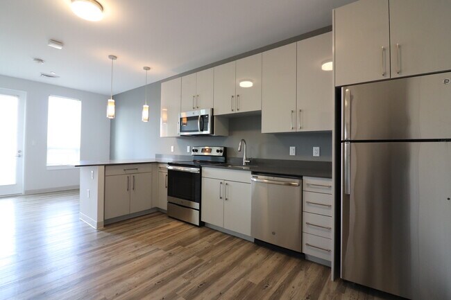 Photo - 160 Washington St