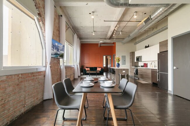 Photo - 500 S Ervay St Unidad ID1297764P