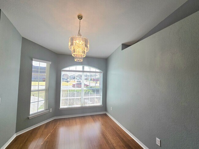 Photo - Spacious 4-Bed/3 Bath Home - Spencer Ridge