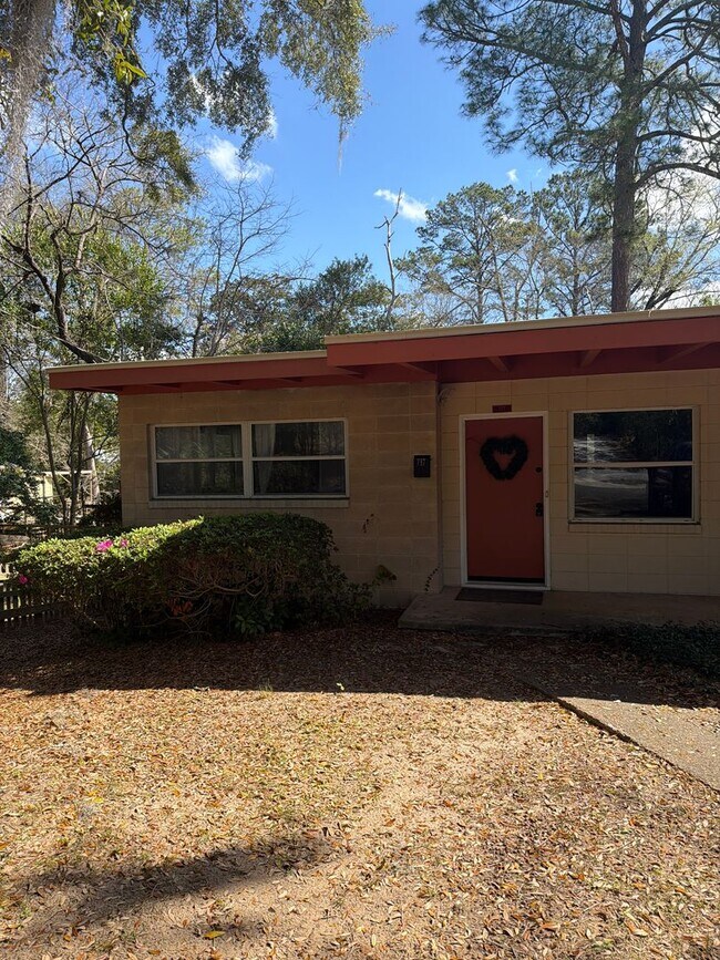 Photo - 717 Edgewood St Unidad 717