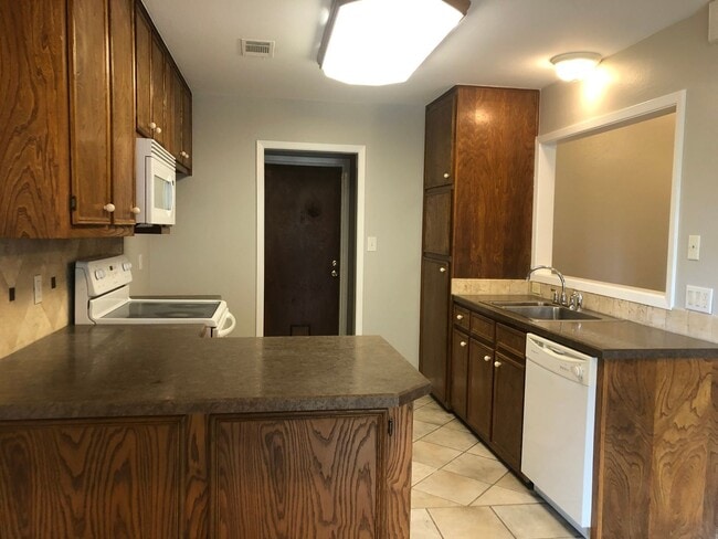 Photo - 109 Chama Dr