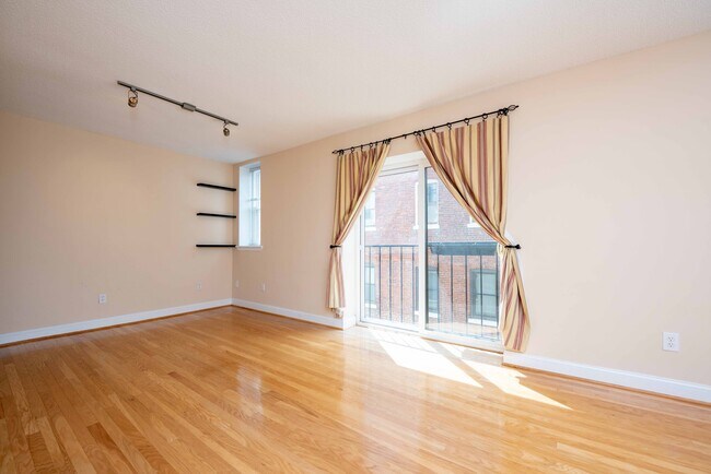 Photo - 2630 Adams Mill Rd NW