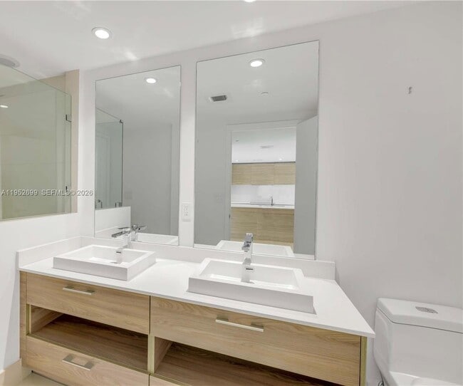 Photo - 1300 S Miami Ave Unidad 3604