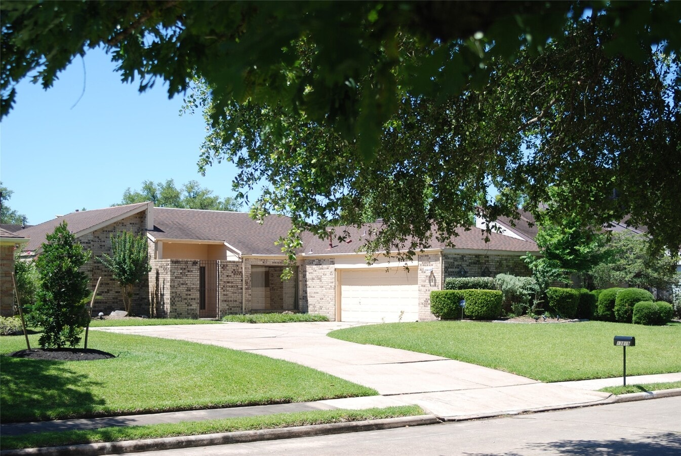 Photo - 13819 Starhill Ct