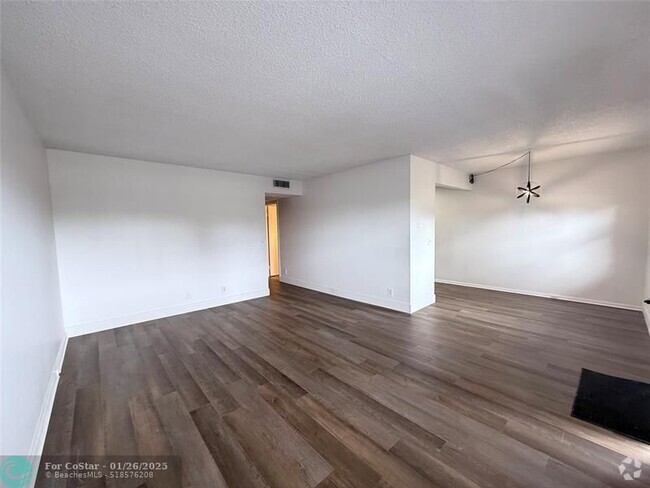 Building Photo - 13455 SW 9th Ct Unit 205 J Rental