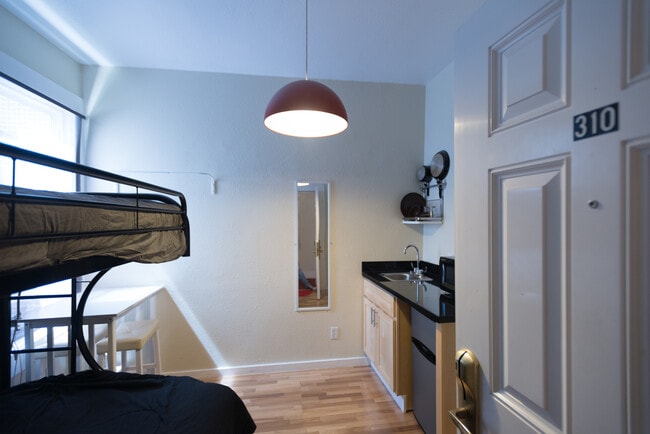 UrbaNests | 221 7th St Residences