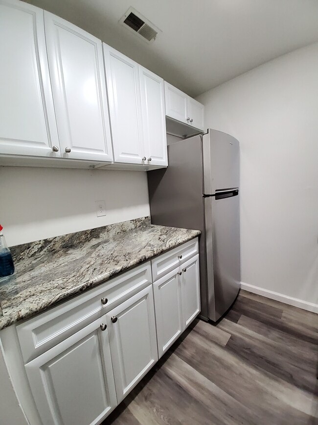 Photo - 23 Stratton Ct Unit 23