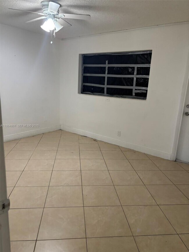 Photo - 2415 Lincoln St Unit 106