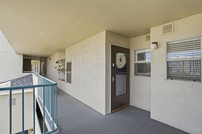 Photo - 5557 Sea Forest Dr Unidad 215