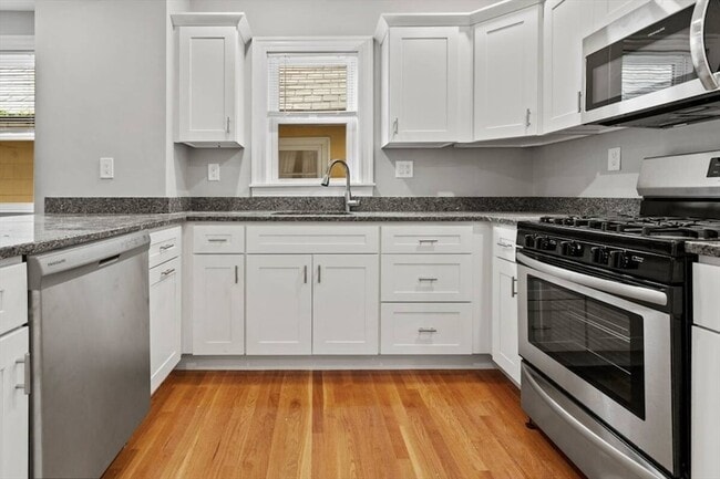 Building Photo - 16 Clifton St Unit 2