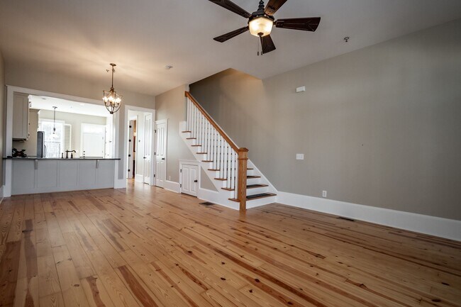 Photo - 83 Charter Oak Dr