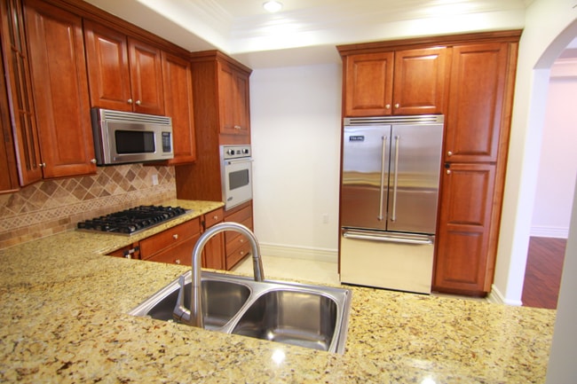 Photo - 10640 Woodbridge St Unidad 202