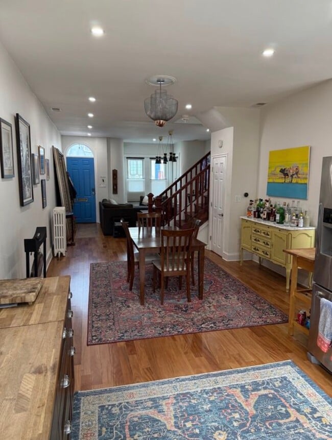 Building Photo - 768 Harvard St NW