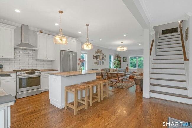 Photo - 210 High Ridge Ave