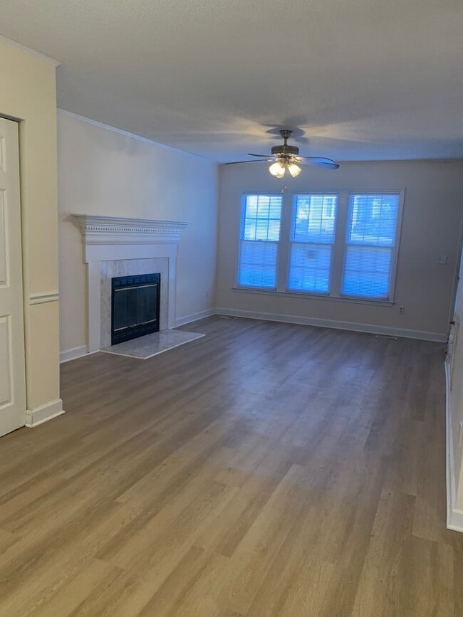 Photo - CHARMING 3 BEDROOM WITH DOWNSTAIRS PRIMARY SUITE- 717 St.Catherines~3 brm 2.5 bath~wood burning f...