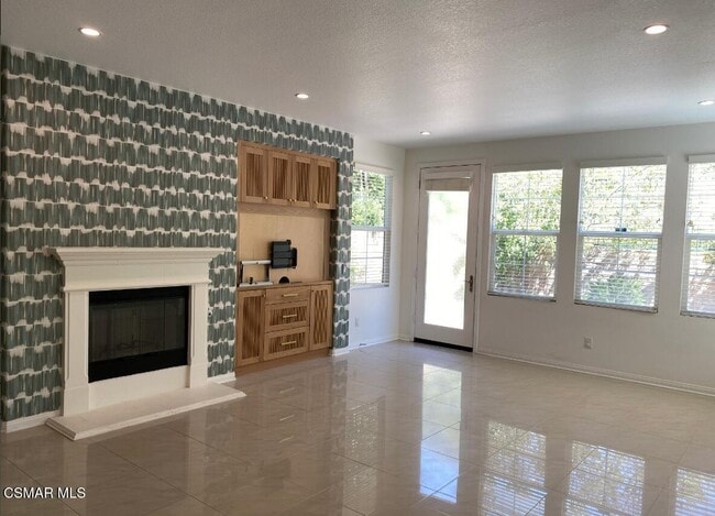 Photo - 1837 Seasons St