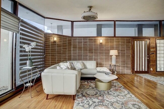 Photo - 5303 Tallow Ln