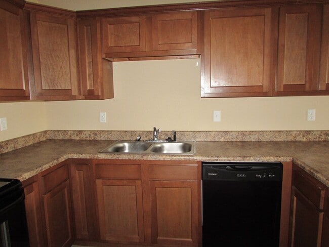 Photo - 6734-MF2-E2 Unit B