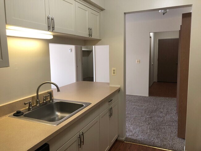 STRAWBERRY LANE APARTMENTS