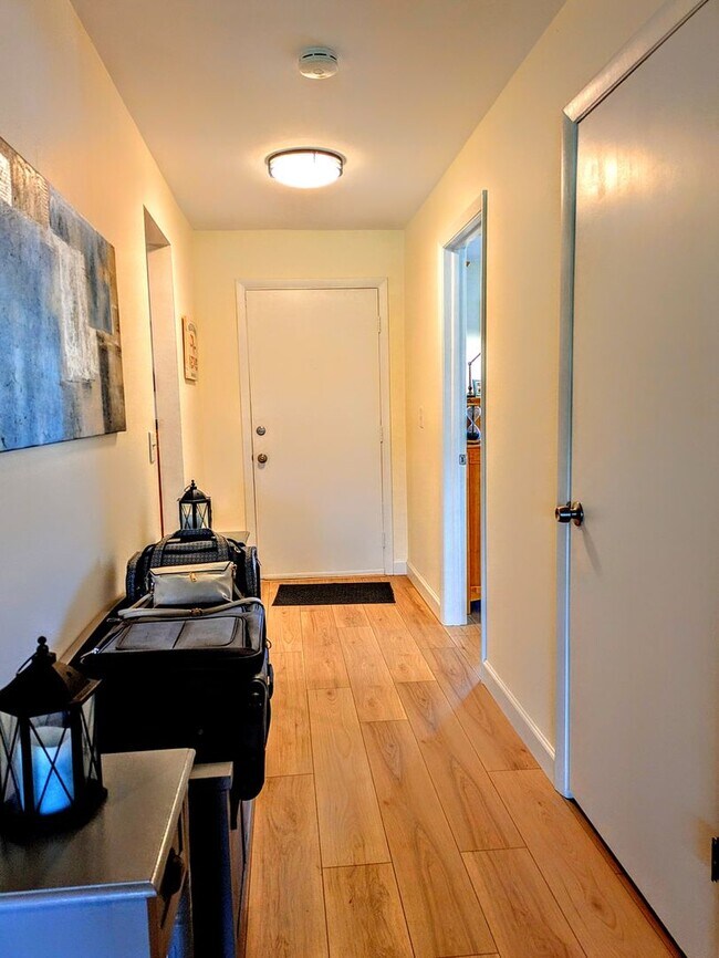 Photo - SEASONAL/SHORT TERM TURNKEY condo Unit 16, Bldg B